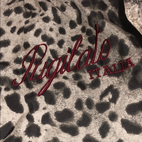 Dolce and Gabbana silk shorts - Picture 3 of 4